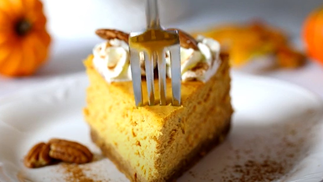 How to Make Pumpkin Cheesecake