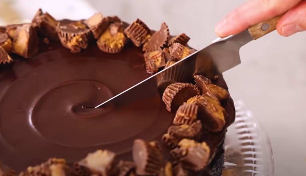 Peanut Butter Cup Cheesecake