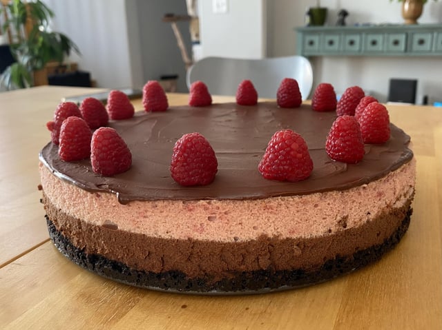 Can I Eat Cheesecake While Pregnant?
