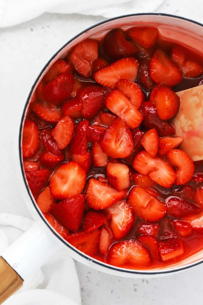 How to Make Cheesecake Strawberry Sauce?