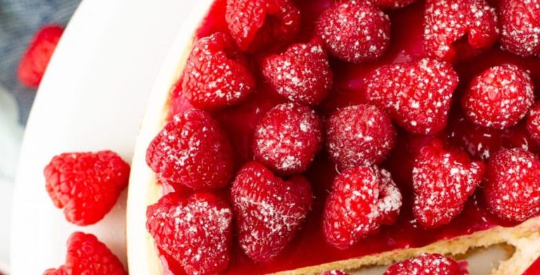 How to make raspberry sauce for cheesecake