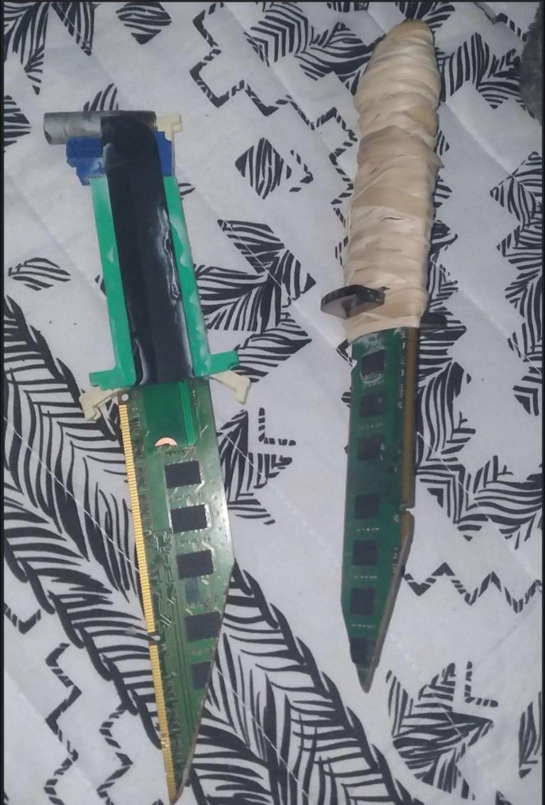 Cyberpunk Throwing Knife Build