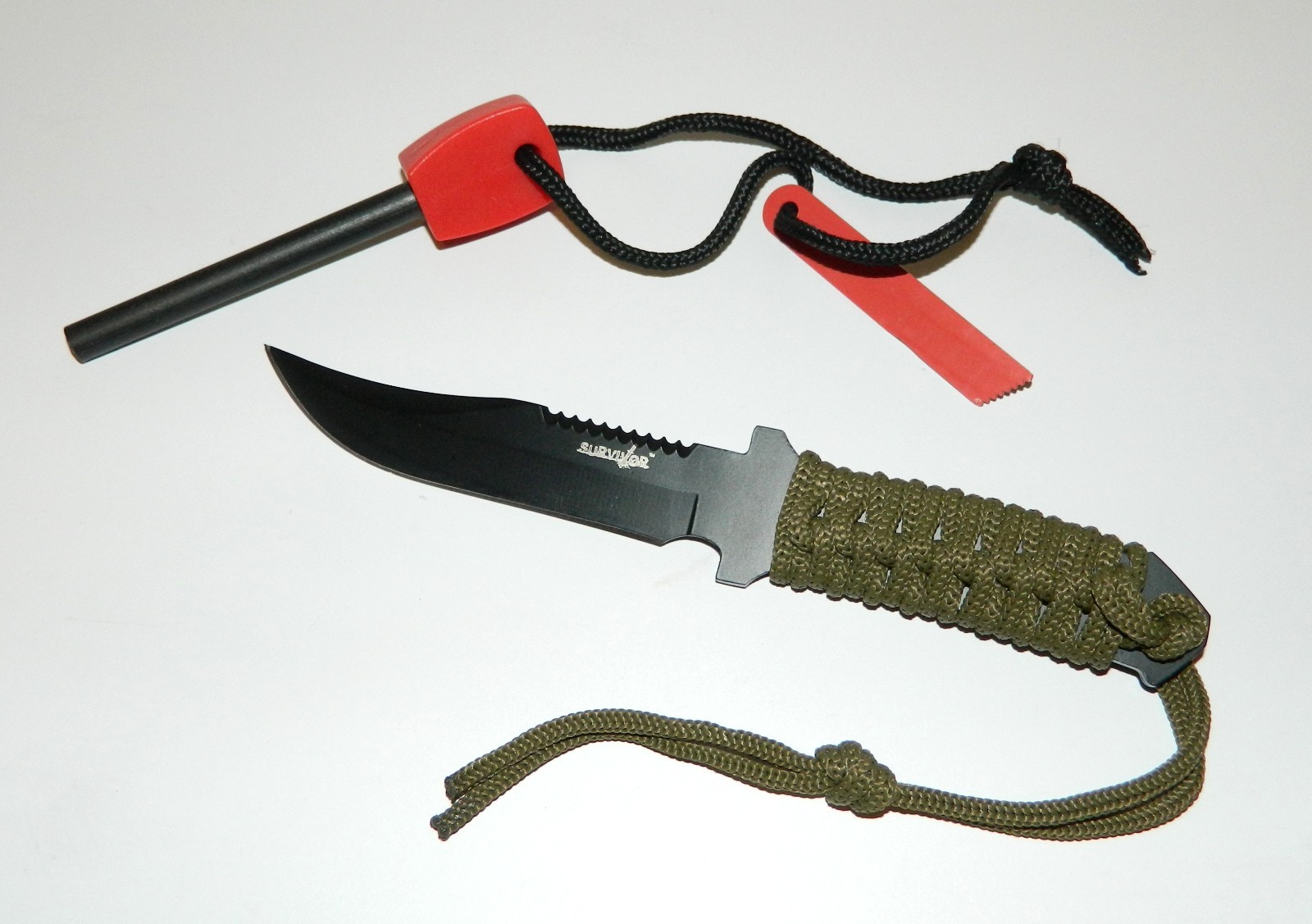 Survival Knife With Flint